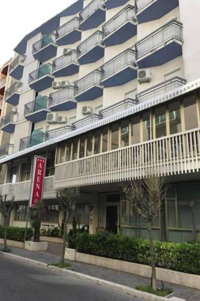 Hotel Arena 卡托利卡 外观 照片